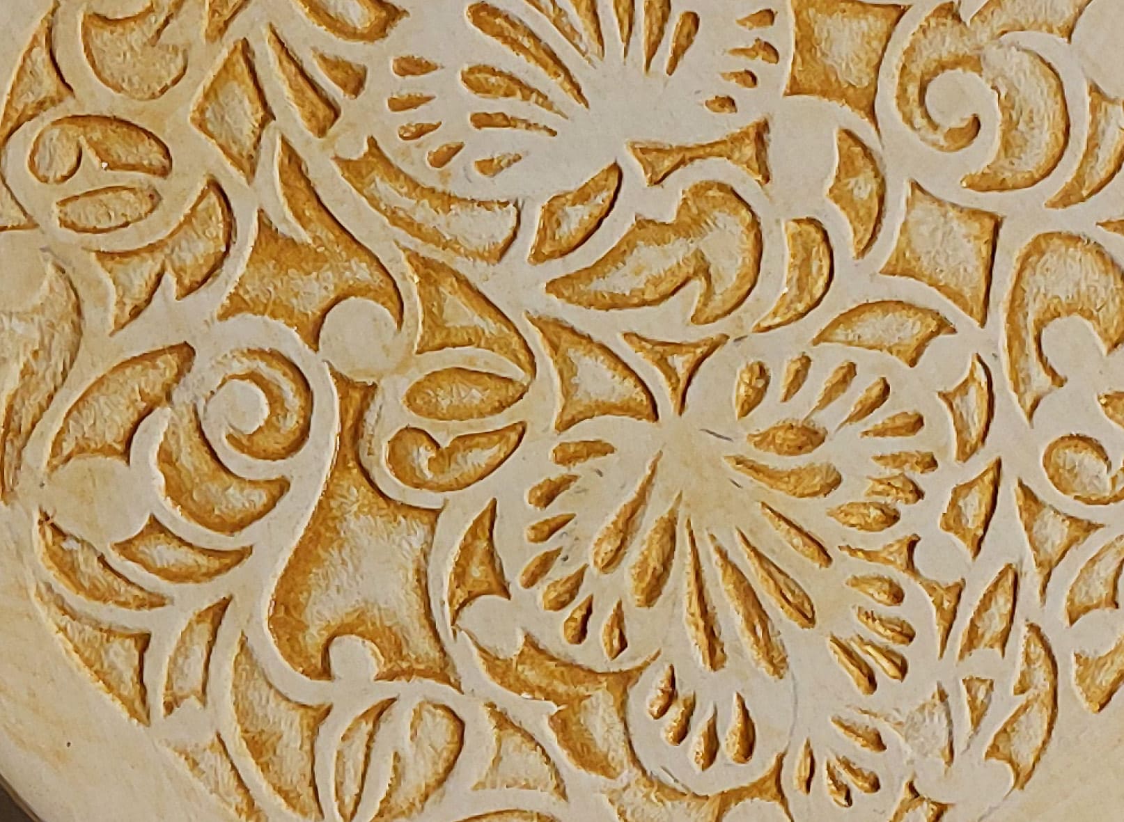 Application du jaune de fond, détail